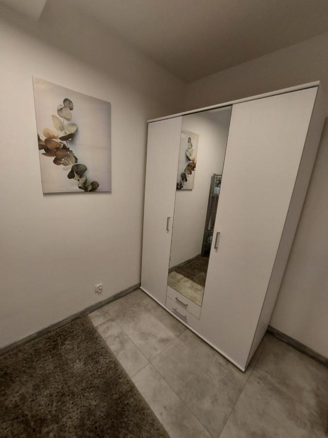 Apartament Z Duzym Tarasem Apartment ชวีโนวิชแจ ภายนอก รูปภาพ